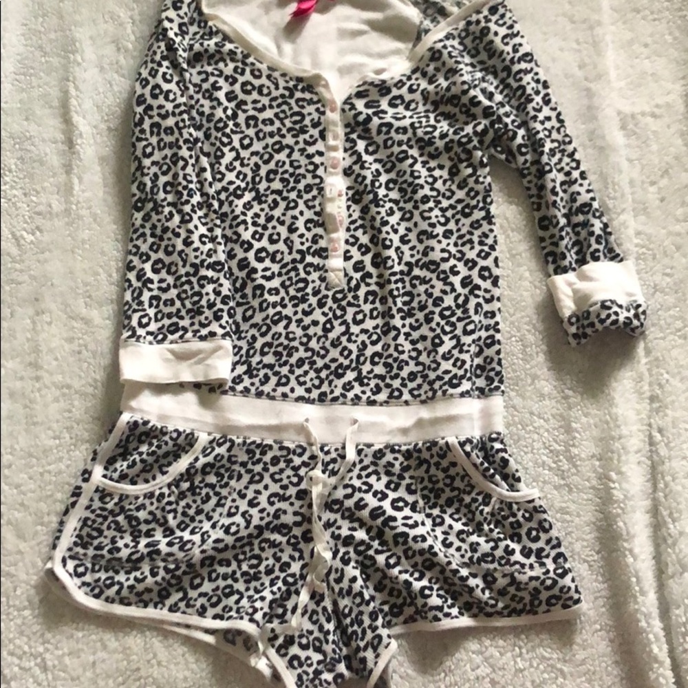 victoria secret pajamas